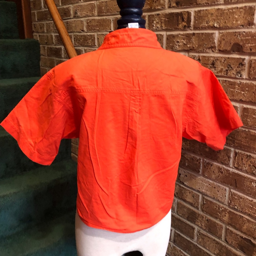 VTG Bright Orange Cropped Button front Shirt 
Size medium